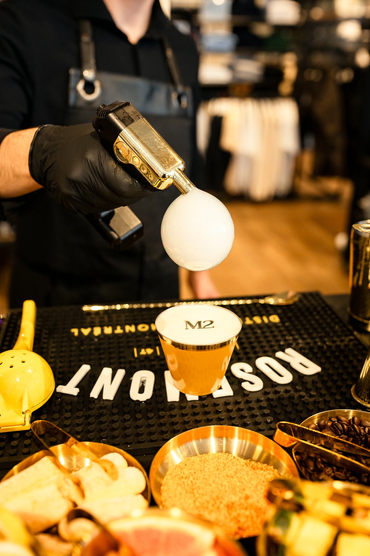 Cocktail signature servi par le bar mobile Barmobile+